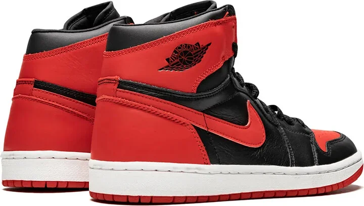 Air Jordan 1 Retro "Bred 01'" sneakers - Image 3