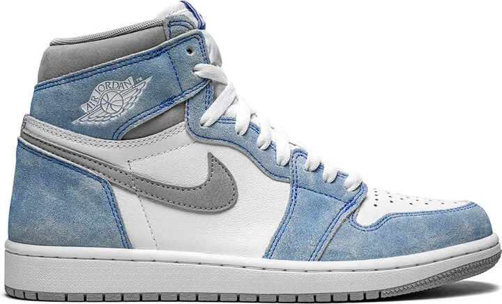 Air Jordan 1 Retro High OG "Hyper Royal" sneakers