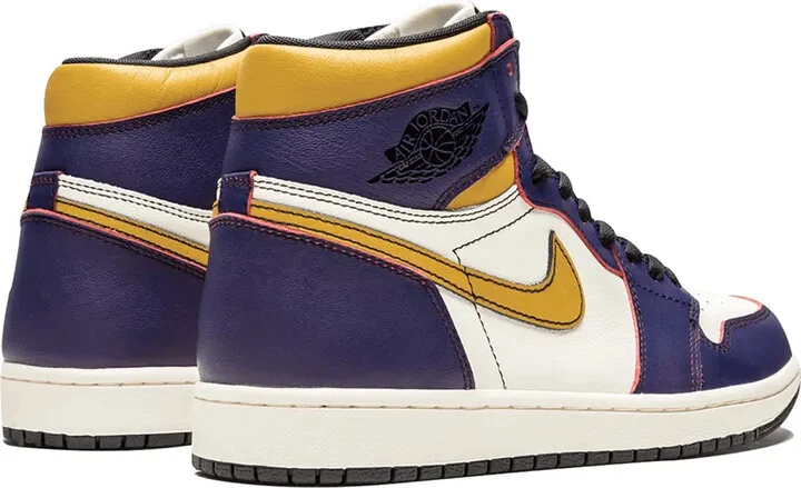 Air Jordan 1 Retro High OG "LA To Chicago" sneakers - Image 3