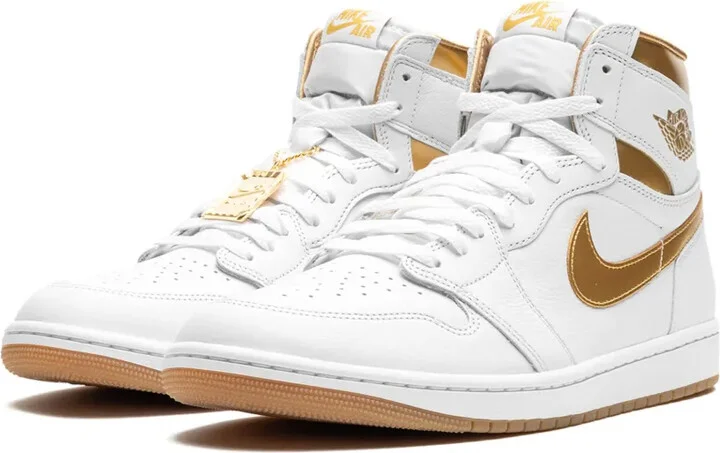Air Jordan 1 Retro High OG "Metallic Gold" sneakers - Image 5