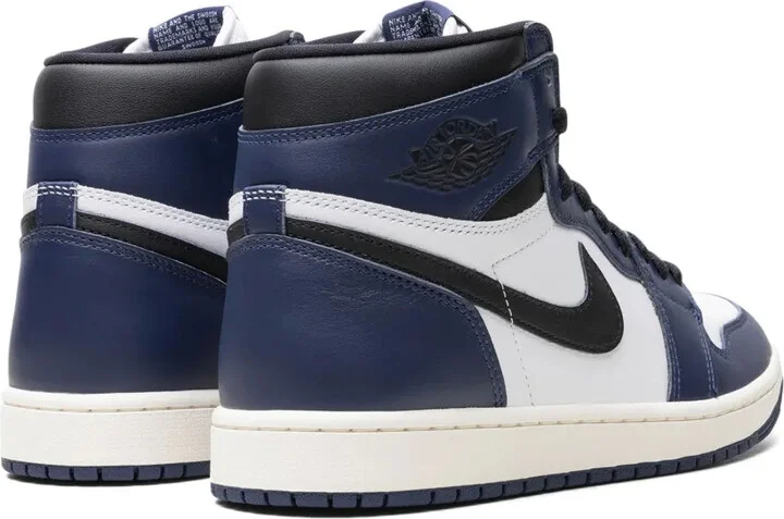 Air Jordan 1 Retro High OG "Midnight Navy" sneakers - Image 3