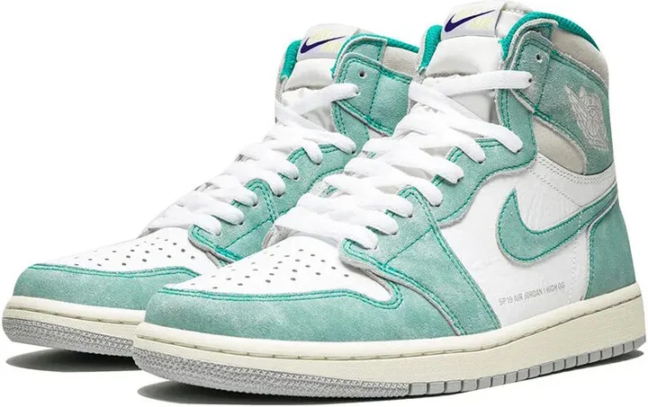 Air Jordan 1 Retro High OG "Turbo Green" sneakers - Image 2