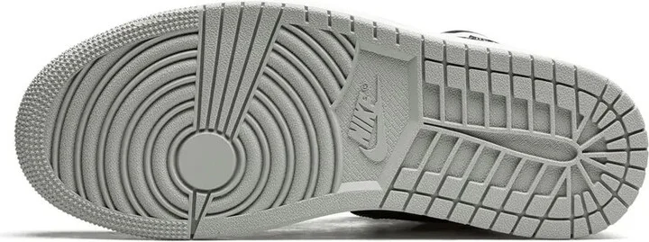 Air Jordan 1 Retro High "Stage Haze" sneakers - Image 4