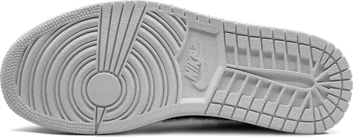 Air Jordan 1 Retro Low no swoosh - Image 4