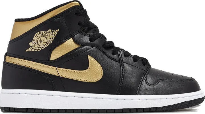 Air Jordan 1 Retro sneakers