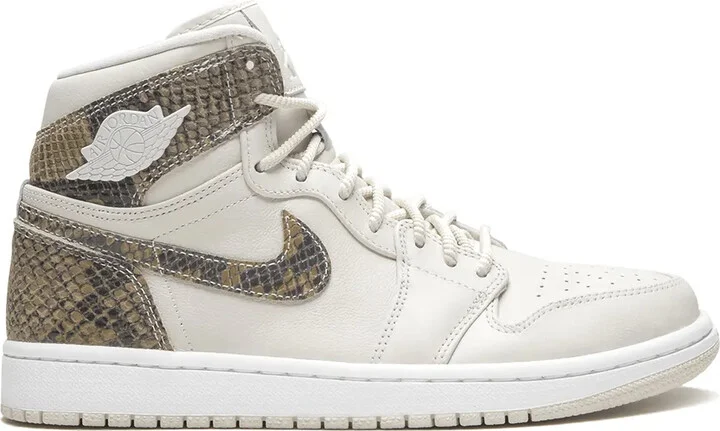 Air jordan 1 sneakers