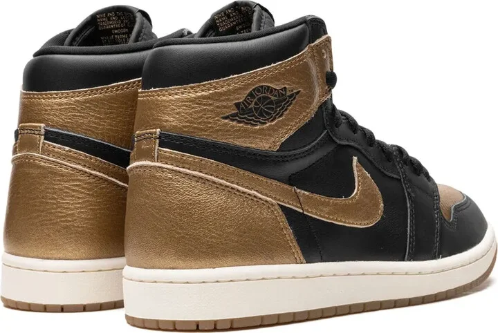 Air Jordan 1 trainers - Image 3