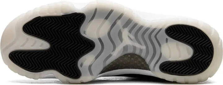 Air Jordan 11 "Gratitude" sneakers - Image 4