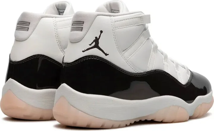 Air Jordan 11 "Neapolitan" sneakers - Image 4