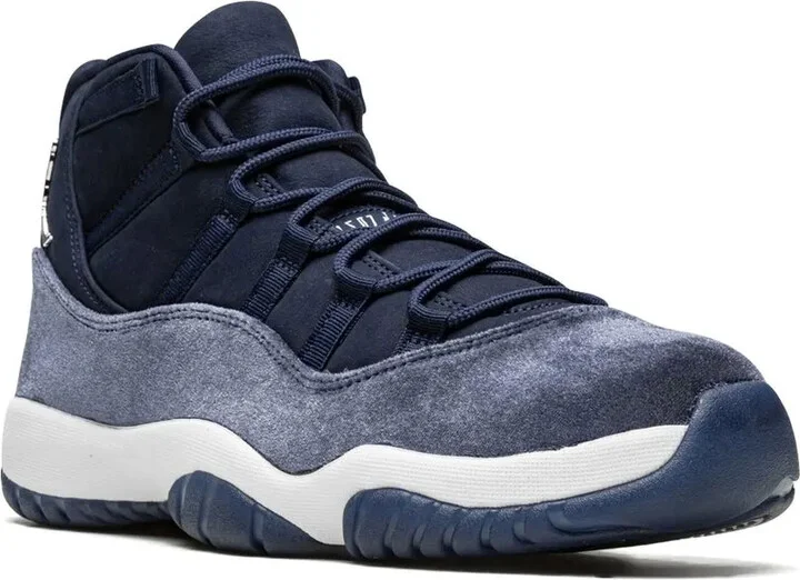 Air Jordan 11 Velvet "Midnight Navy" sneakers - Image 2