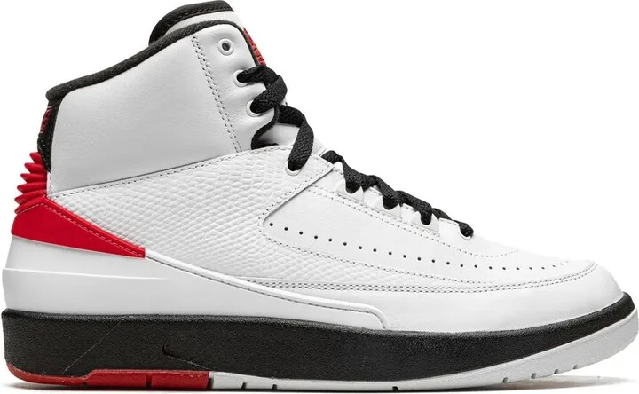 Air Jordan 2 Retro OG "Chicago 2022" sneakers