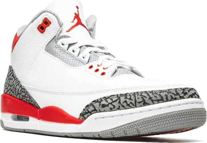Air Jordan 3 Retro OG "Fire Red 2022" sneakers - Image 2