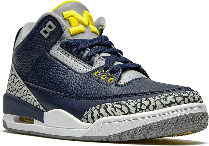 Air Jordan 3 Retro PE "Michigan" sneakers - Image 2