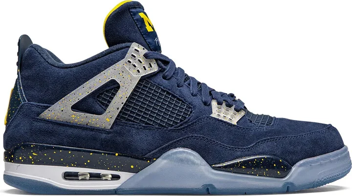 Air Jordan 4 Retro sneakers