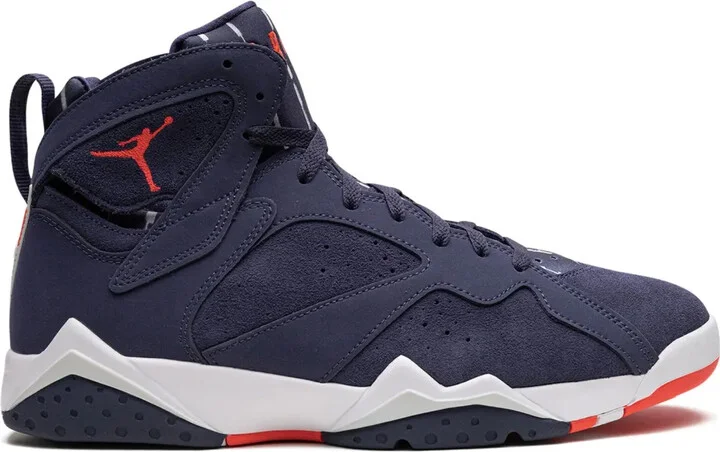 Air Jordan 7 Retro sneakers