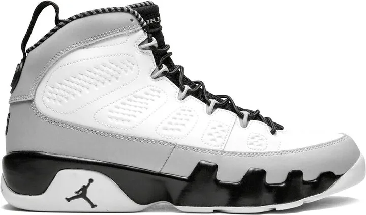 Air Jordan 9 Retro "Barons" sneakers