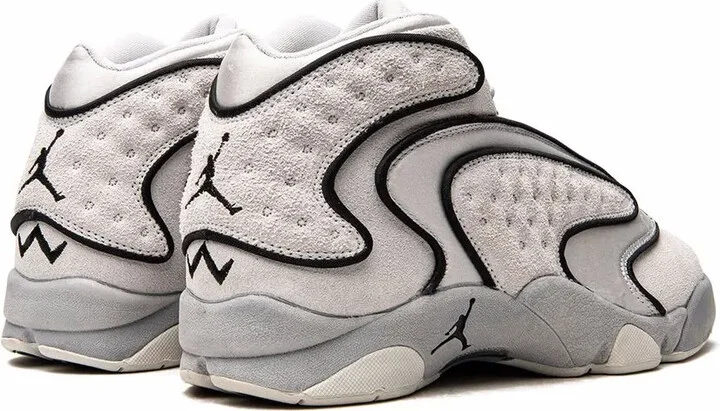 Air Jordan OG "Neutral Grey/Cement Grey-Black" sneakers - Image 3