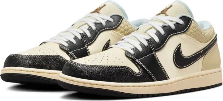 Air Jordan Retro 1 Low SE "Coconut Milk/Black/Muslin" sneakers - Image 2