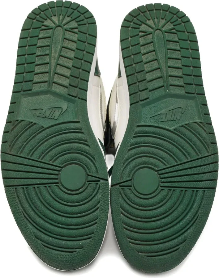Air Jordan sneakers - Image 4
