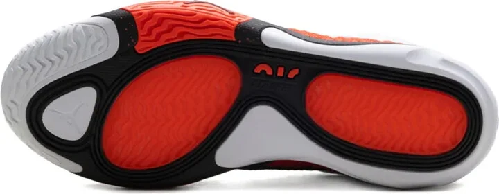 Air Jordan Tatum 2 "White/Bright Crimson/Black" sneakers - Image 4