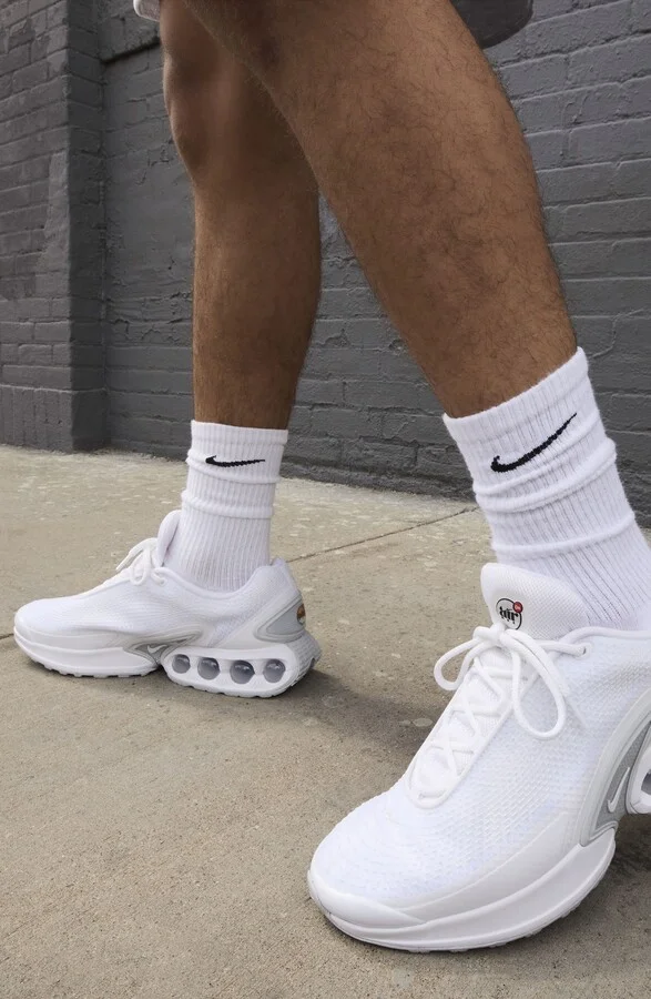 Air Max Dn Sneaker - Image 2