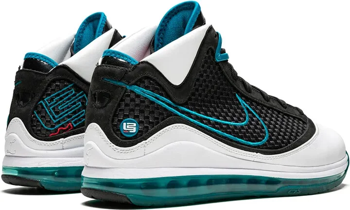 Air Max LeBron 7 NFW "Red Carpet" sneakers - Image 3