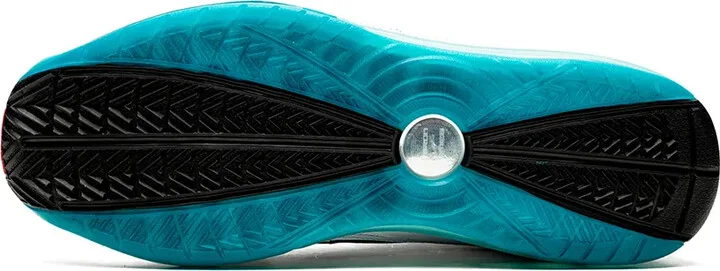 Air Max LeBron 7 QS "Red Carpet" sneakers - Image 4
