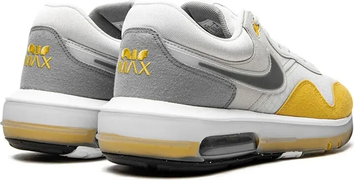Air Max Motif "Photon Dust/Yellow" sneakers - Image 3