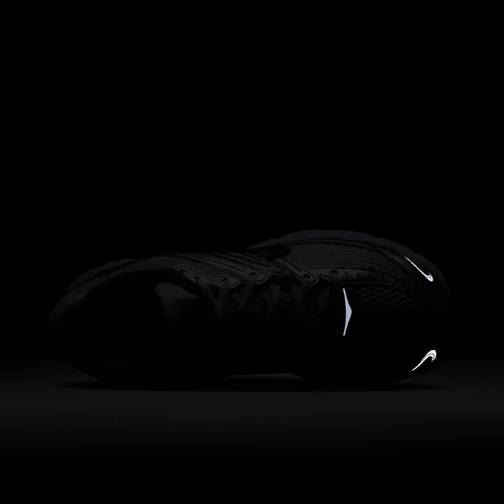 Air Max Moto 2K Sneaker - Image 7