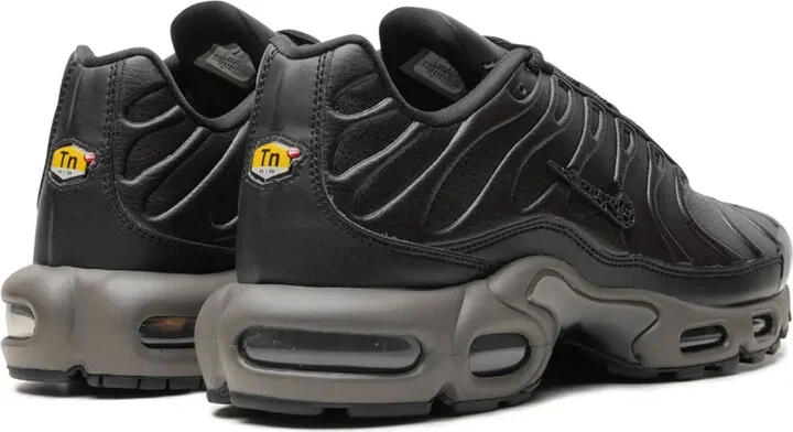 Air Max Plus "Black Tea/Petra Brown" sneakers - Image 3