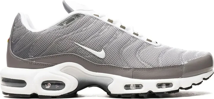 Air Max Plus SE "Flat Pewter" sneakers