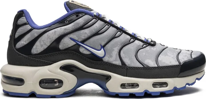Air Max Plus SE "Social F.C." sneakers