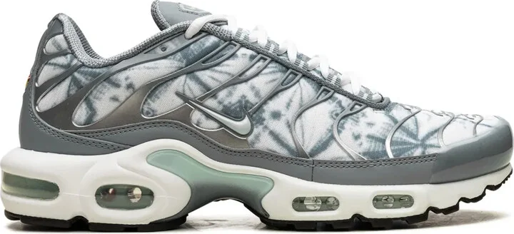 Air Max Plus sneakers