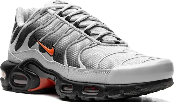 Air Max Plus "Wolf Grey Picante Red" sneakers - Image 2
