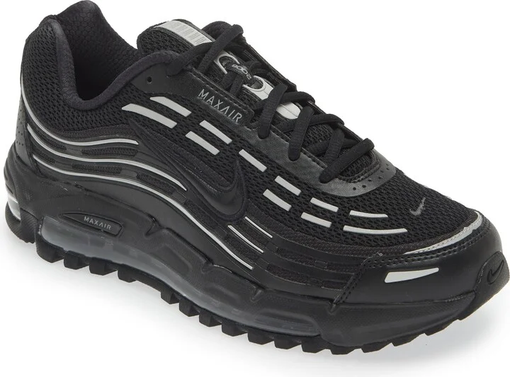 002 Black/black