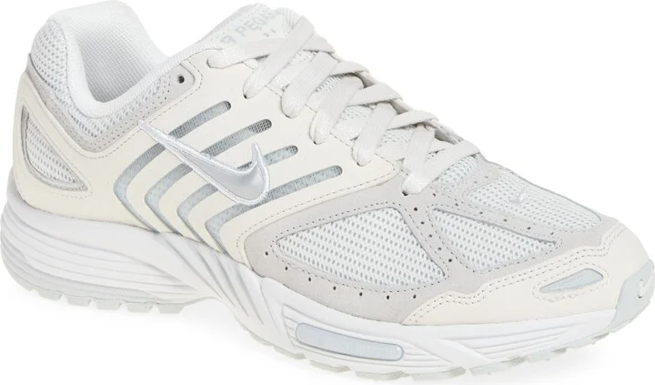 Air Pegasus 2005 SE Sneaker