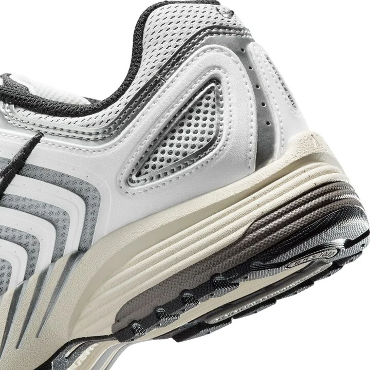 Air Pegasus 2005 Sneaker - Image 9