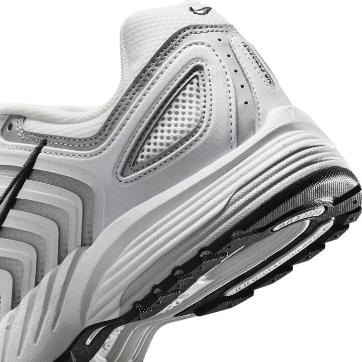 Air Pegasus 2005 Sneaker - Image 11