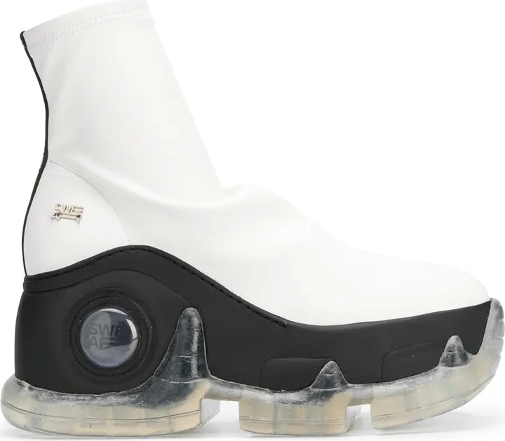 Air Revive Xtra sneakers