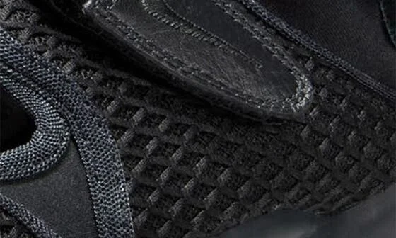Air Rift 'United in Victory' Sneaker - Image 9