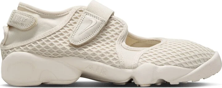 Air Rift 'United in Victory' Sneaker - Image 10
