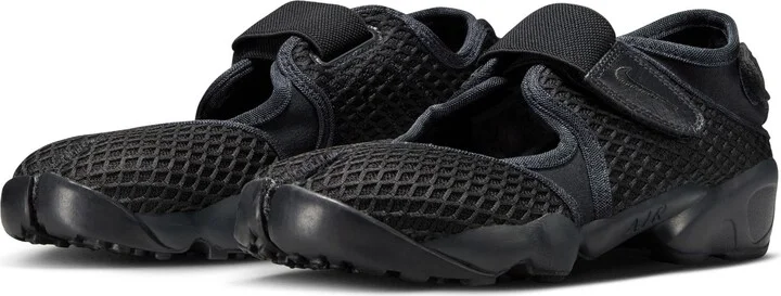 Air Rift 'United in Victory' Sneaker