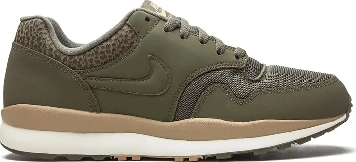 Air Safari LE sneakers