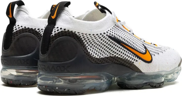 Air VaporMax 2021 Flyknit "White Kumquat" sneakers - Image 3