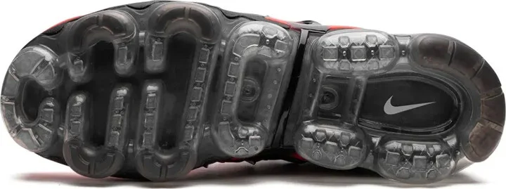 Air Vapormax Plus "Black/Bright Crimson" sneakers - Image 5