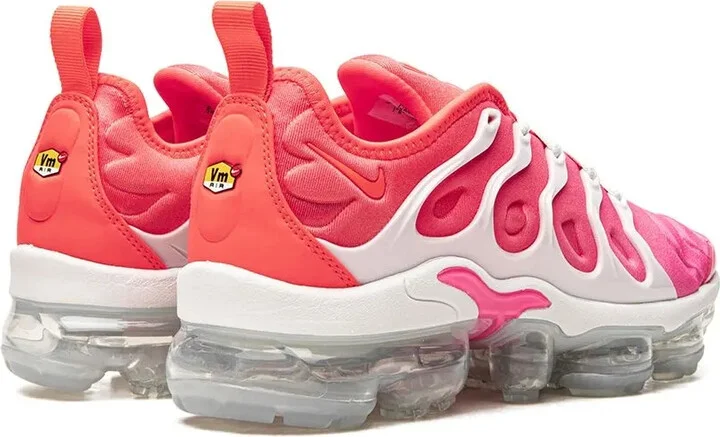 Air Vapormax Plus "Platinum Tint/Flash Crimson" sneakers - Image 3