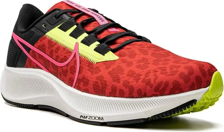 Air Zoom Pegasus 38 "Chile Red" sneakers - Image 2