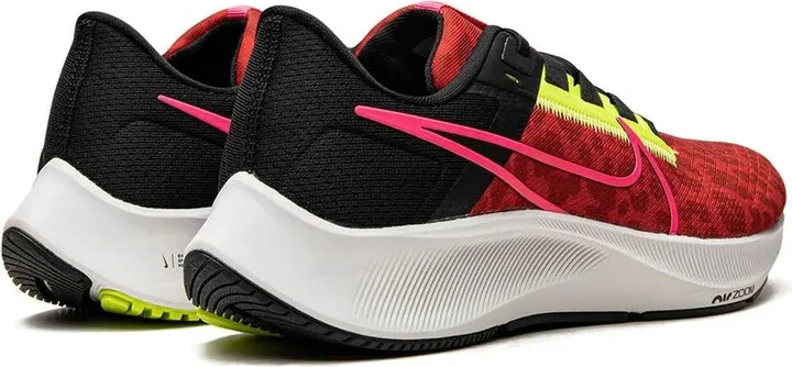 Air Zoom Pegasus 38 "Chile Red" sneakers - Image 3