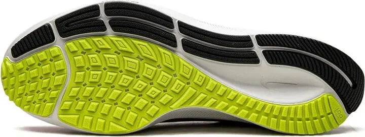 Air Zoom Pegasus 38 "Chile Red" sneakers - Image 4