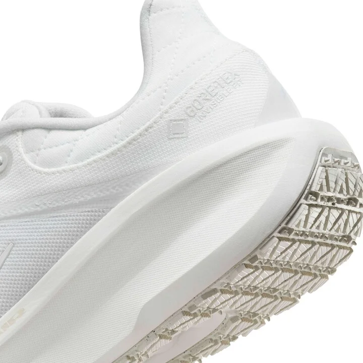 Air Zoom Pegasus 41 Gore-Tex® Waterproof Running Shoe - Image 11